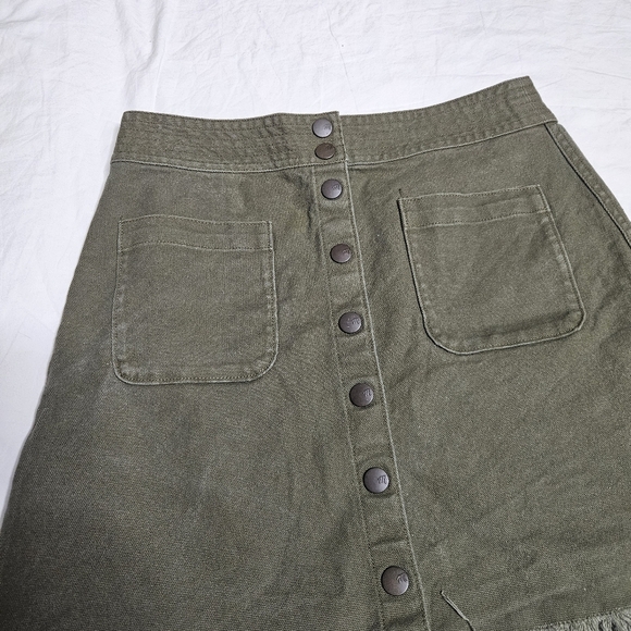 Madewell Raw Hem A-line Button Front Denim Mini Skirt in Kale Olive Green size 4 - Picture 4 of 8
